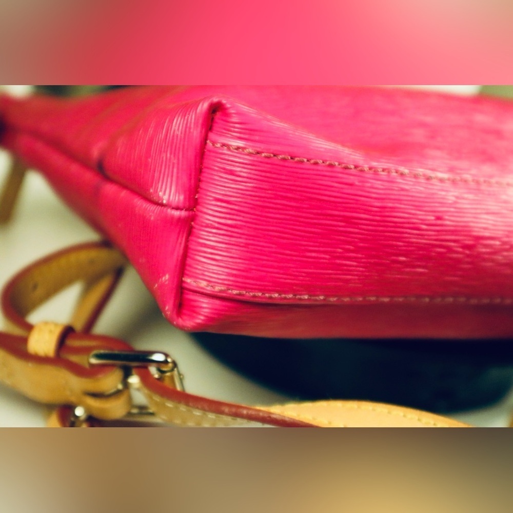 Dooney & Bourke pink pebble grain letter carrier crossbody - Picture 7 of 10